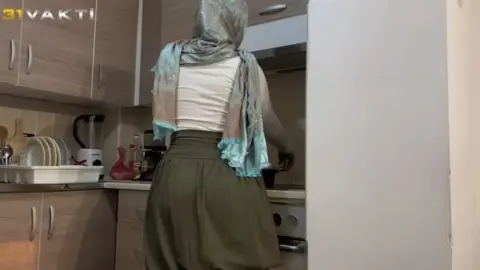 Jartiyerli Hatun Domalınca Hard Siktiriyor